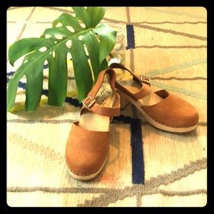 Lotta from Stockholm oiled leather clogs